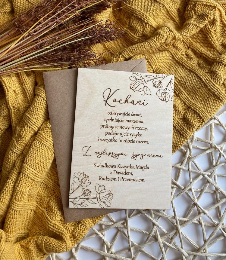 Kartka drewniana na ślub z życzeniami Piwonia - obrazek 3