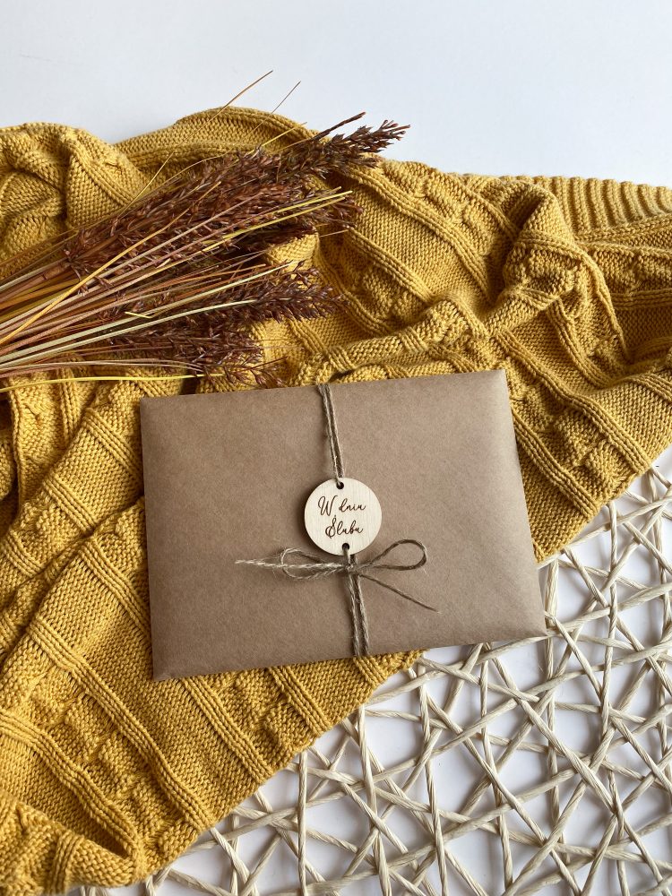 Kartka drewniana na ślub z życzeniami Piwonia - obrazek 4