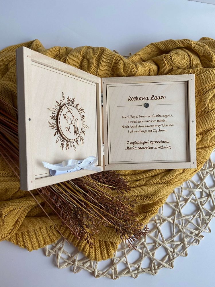 Pamiątka Chrztu Świętego w pudełeczku - obrazek 2