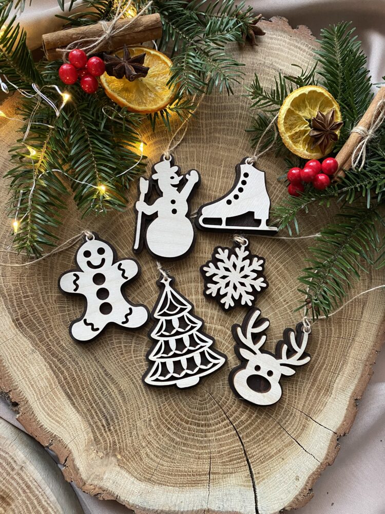 Drewniane zawieszki Świąteczne na choinkę 3D