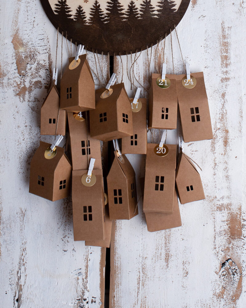Kalendarz adwentowy Cukierkowy domek - obrazek 2