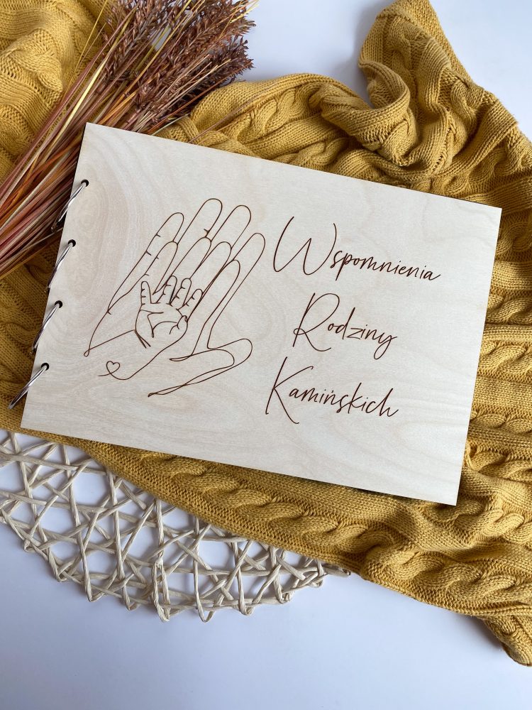 Drewniany album na zdjęcia Rodzina