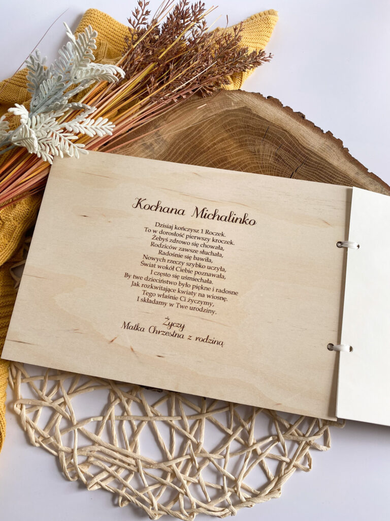 Drewniany album dla dziecka Tęcza - obrazek 4