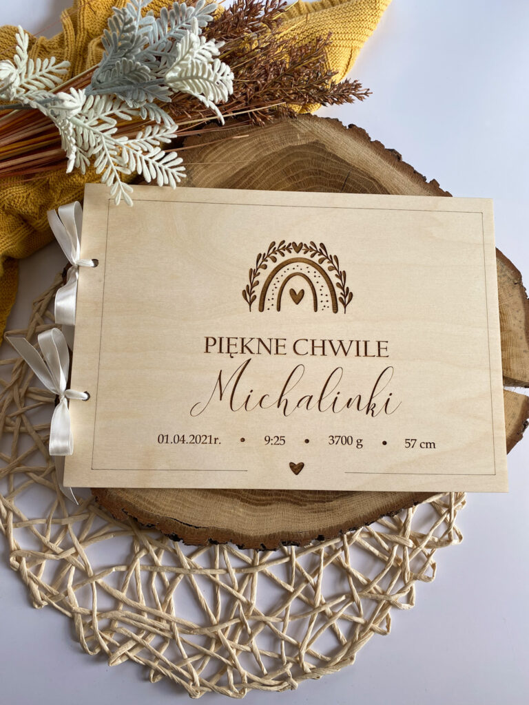 Drewniany album dla dziecka Tęcza - obrazek 2