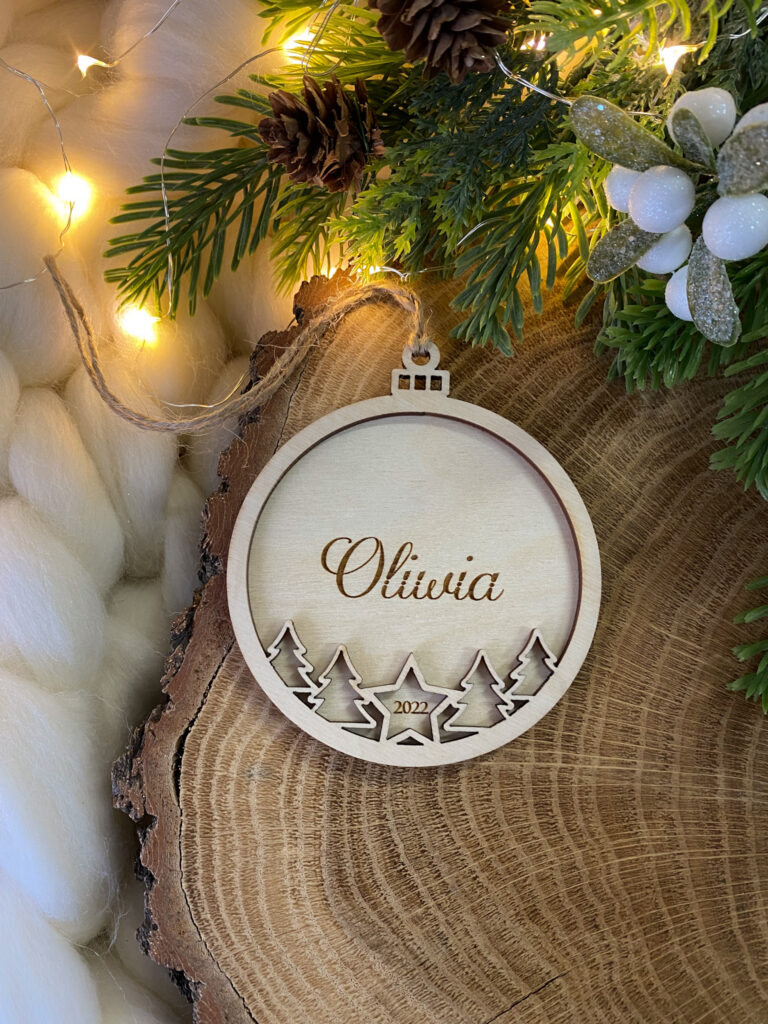 Drewniana bombka z imieniem 3D choinki z gwiazdką