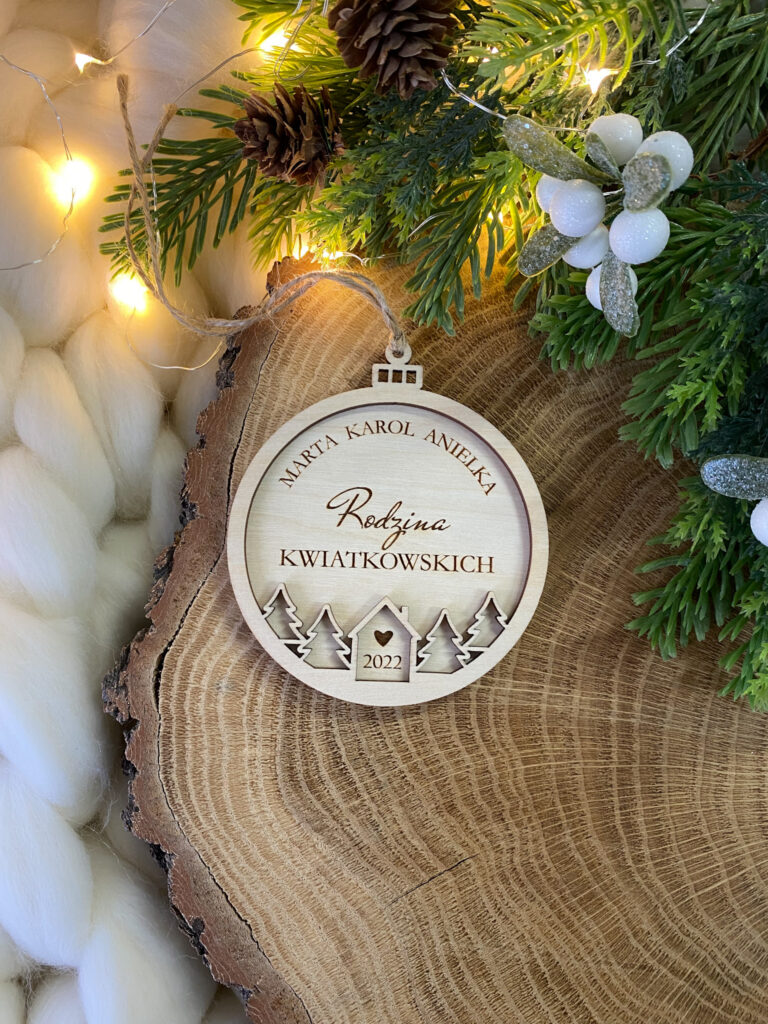Drewniana bombka Rodzinna z Imionami - obrazek 3