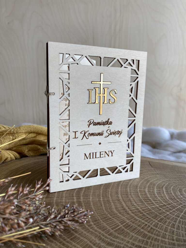 Pamiątka Pierwszej Komunii Świętej Kartka z życzeniami IHS drewniana