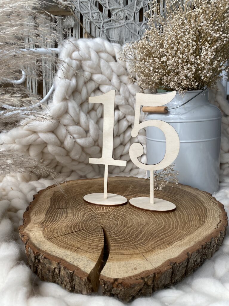 Numer na stolik weselny cyfry na stojaku