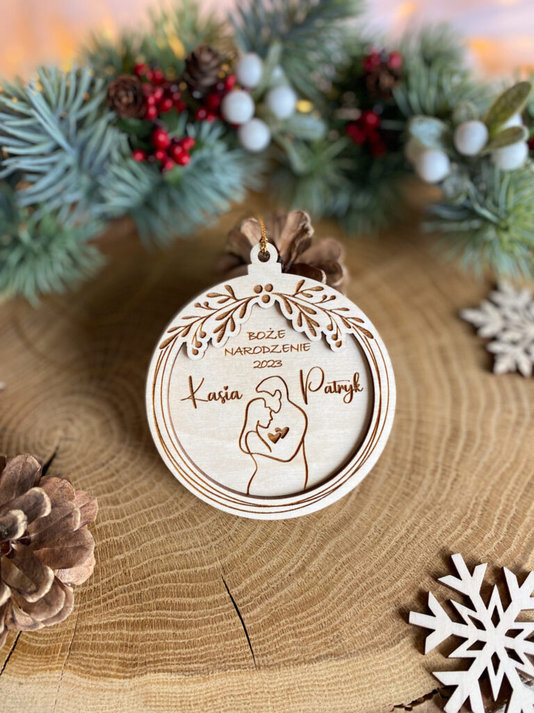 Świąteczna bombka drewniana dla Zakochanych