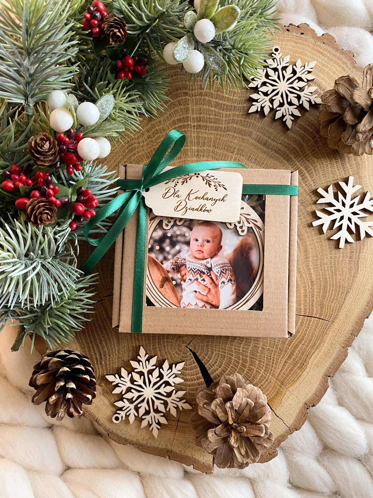 Drewniana bombka ze zdjęciem wianuszek - obrazek 4