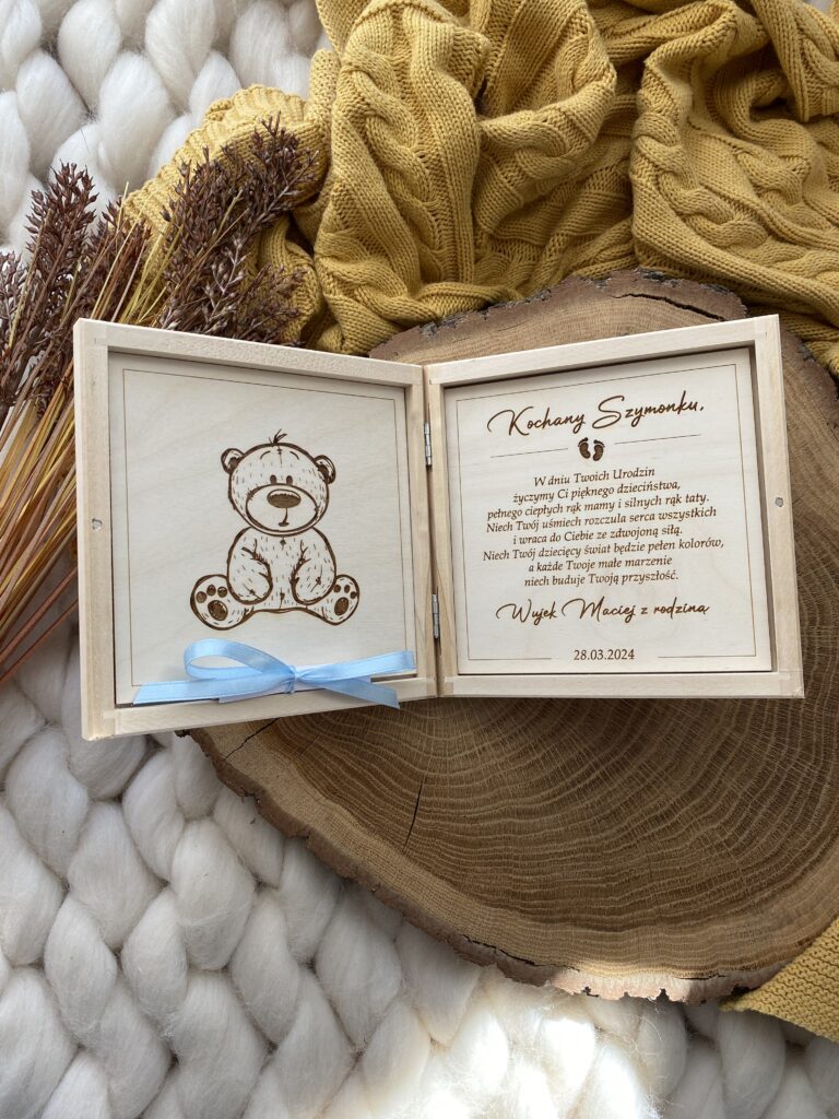 Pudełko z życzeniami urodzinowymi tęcza Roczek - obrazek 3