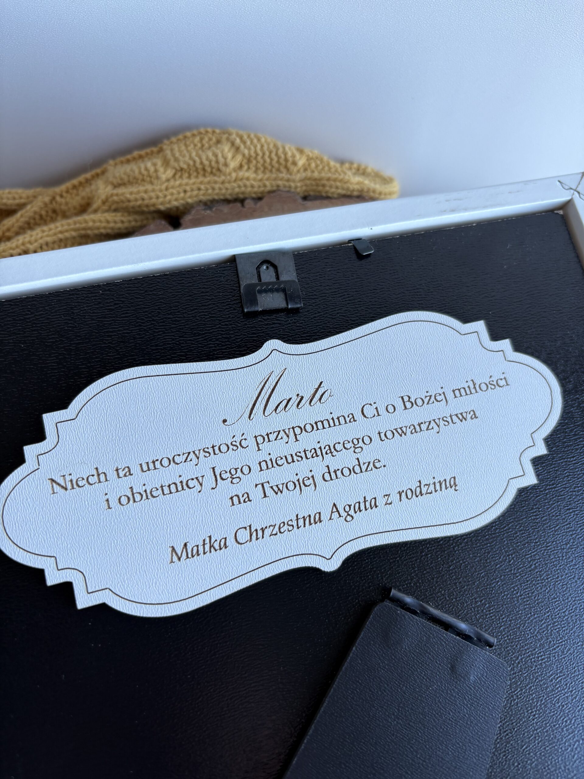 Pamiątka Pierwszej Komunii Świętej Ramka 3D złoty krzyż z życzeniami - obrazek 5